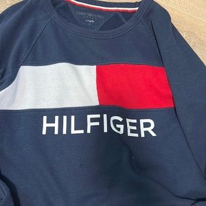 long sleeve tommy crew neck